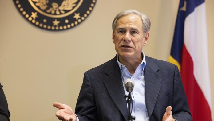 Gobernador de Texas es investigado por desvío de recursos para operativo antiinmigrante