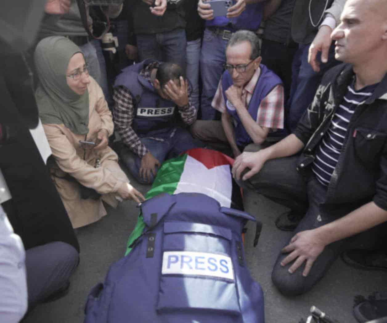 Militares israelíes asesinan a periodista; Culpan a palestinos