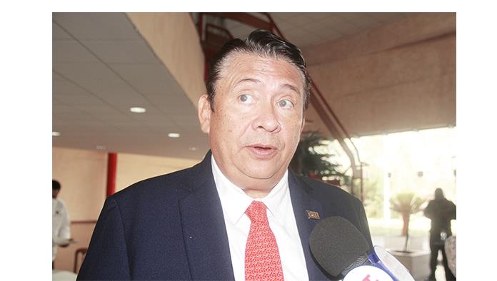 ‘Exentan’ a maestros que fingieron Covid