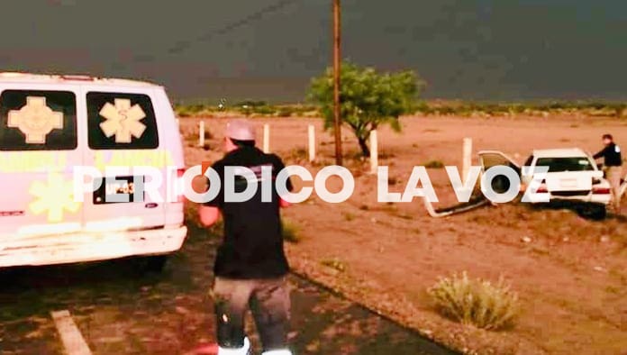 La volcadura se suscitó en la carretera San Buenaventura - Abasolo.
