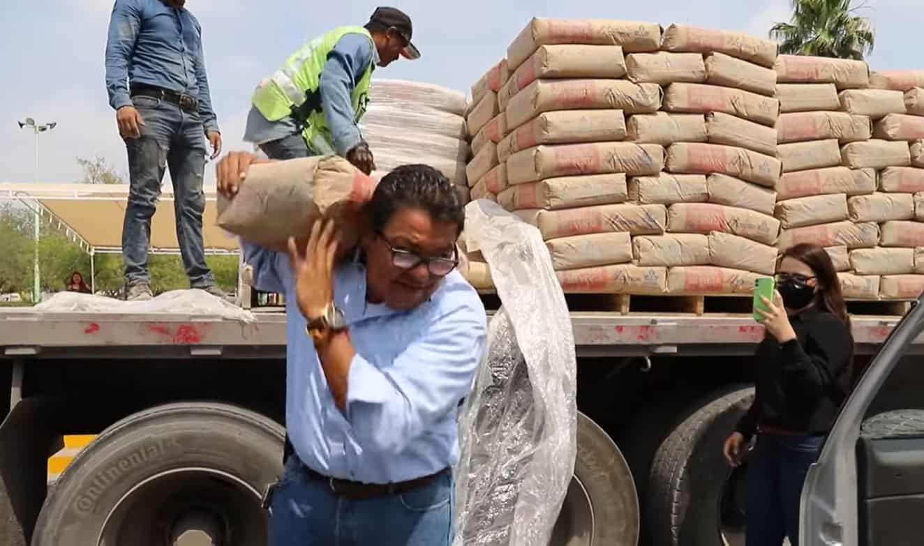 En breve, nos estarán llegando 40 toneladas de block anunció el alcalde Roberto Piña.