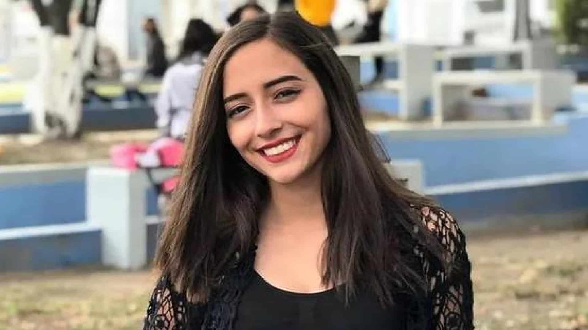 El forense concluye que la joven falleció antes de que su cuerpo fuera introducido o arrojado al tanque de agua —no valora cómo llegó ahí—.
