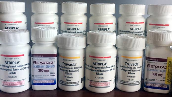 Denuncian falta de medicinas para VIH