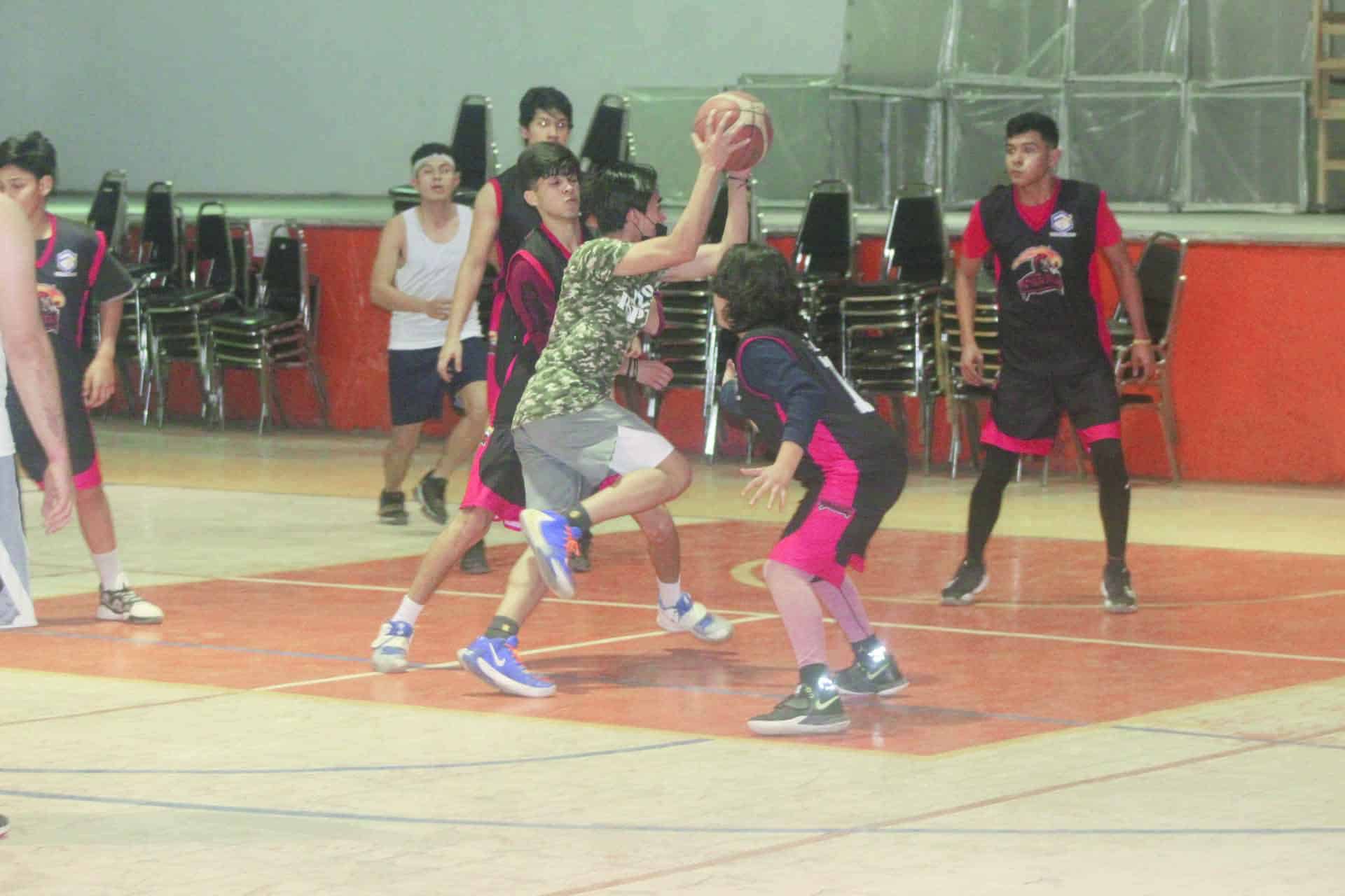 Mavericks eliminaron a Academia Spartans