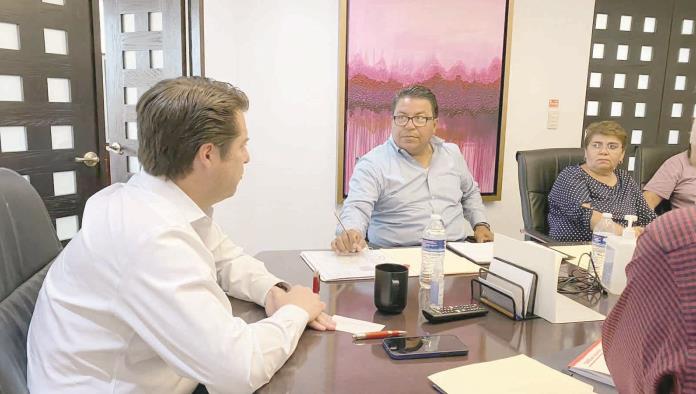 Se reúne Piña con Enrique Martínez