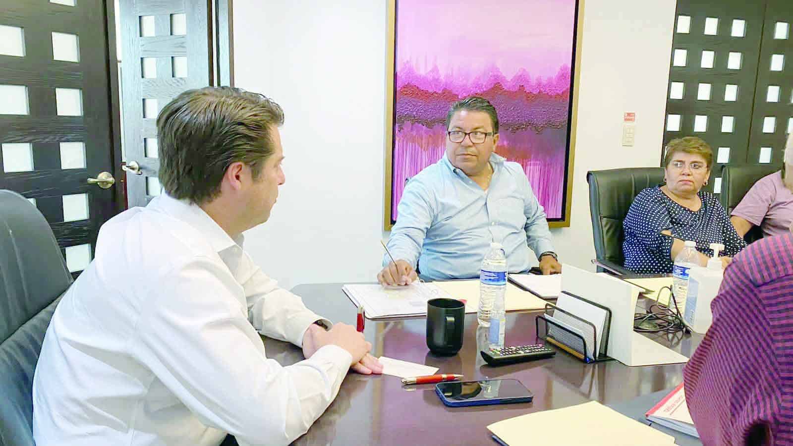 Organizaron los expedientes necesarios para presentarlos ante los funcionarios estatales.