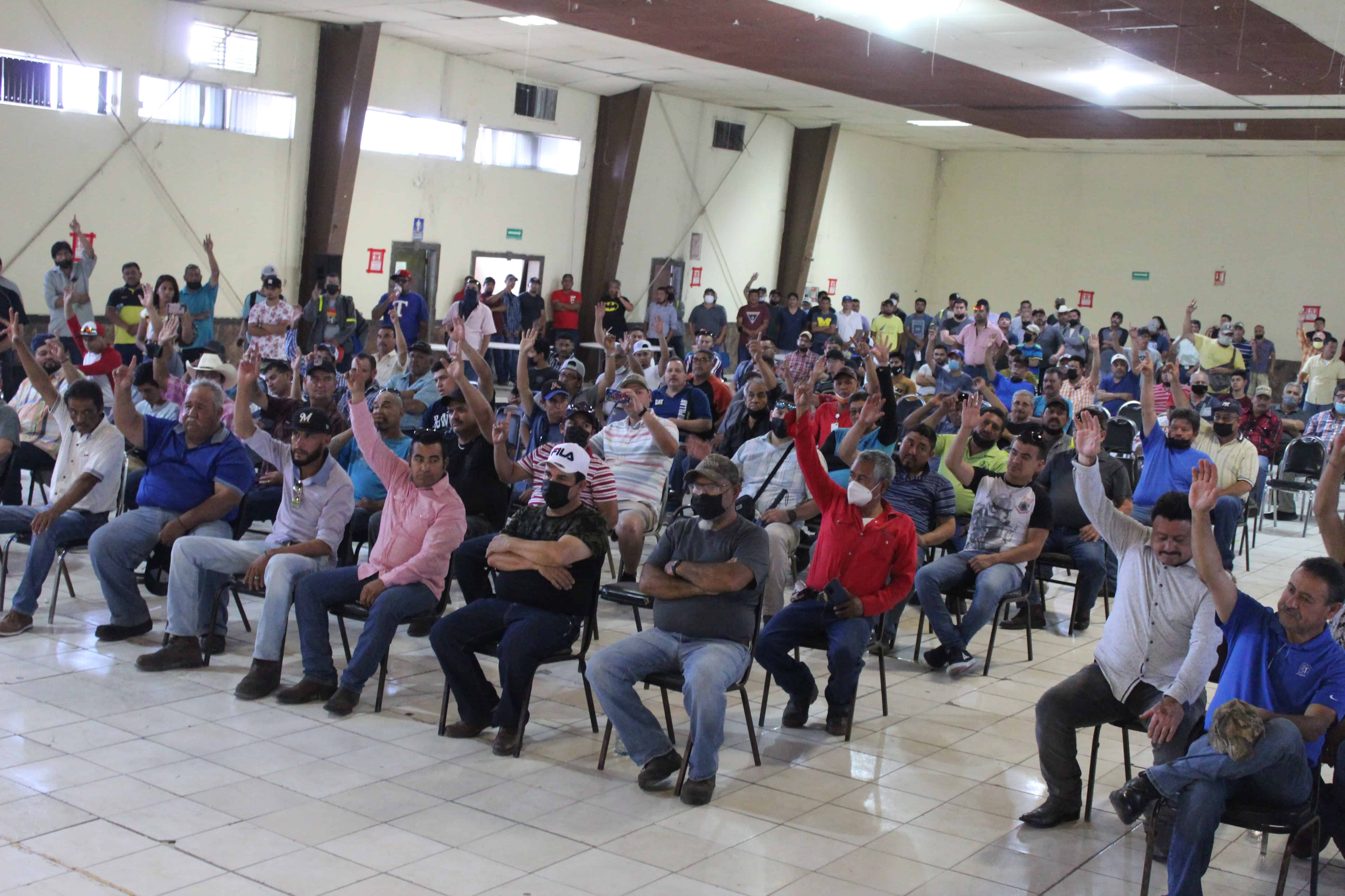 Aceptan trabajadores de la Sección 288 un 8 por ciento de incremento salarial.