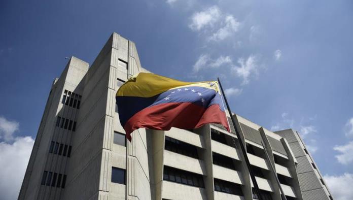 Estados Unidos aligerara sanciones contra Venezuela: Señala AP