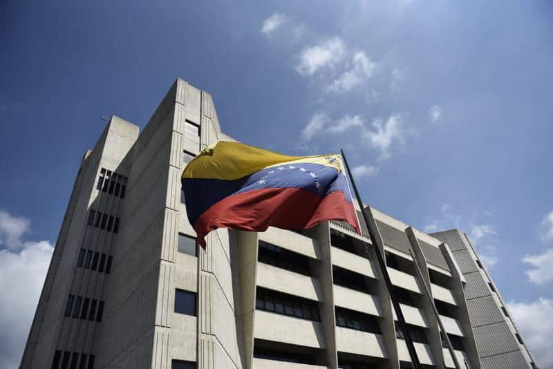 Estados Unidos aligerara sanciones contra Venezuela: Señala AP