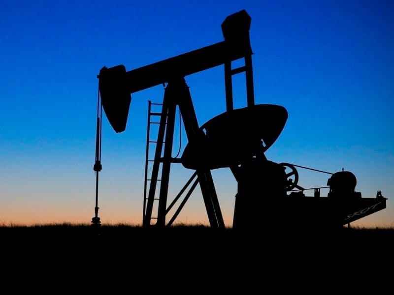 Estados Unidos levanta veto petrolero a Venezuela