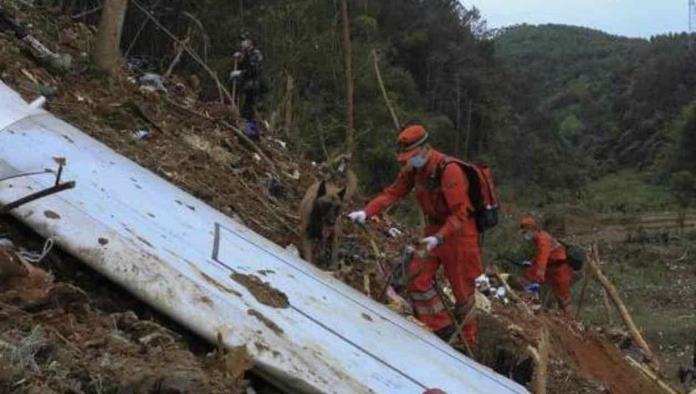 Avión estrellado en China colisionó intencionalmente; Afirma el WSJ