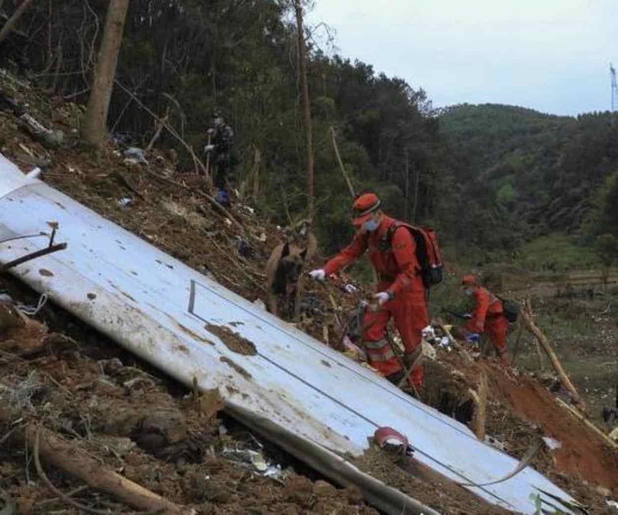 Avión estrellado en China colisionó intencionalmente; Afirma el WSJ