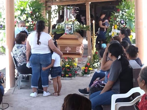 Familia y amigos velan a Édgar esta mañana en el municipio de Viesca | Armando Moreno
