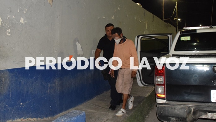 El peligroso sujeto portaba un cuchillo.