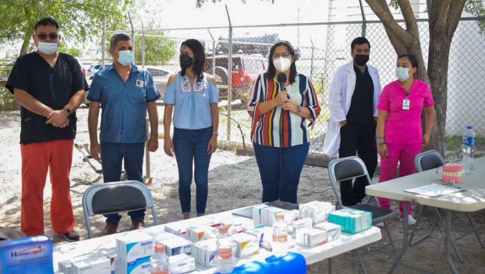 Realizan brigada de salud en Rio escondido.