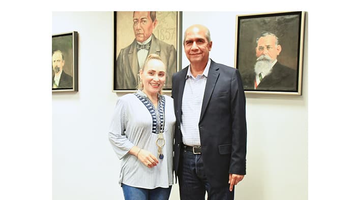 La reunión entre el alcalde Mario Dávila y Jazmín Asís, enlace del programa “Mejora Coahuila”, fue de buenas noticias.