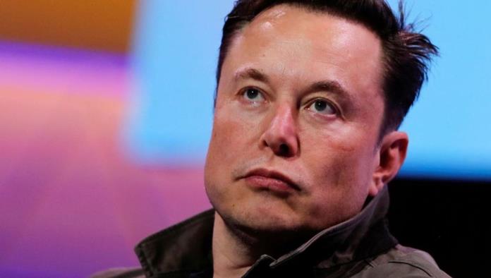 SpaceX pago a azafata para evitar demanda de acoso sexual contra Elon Musk