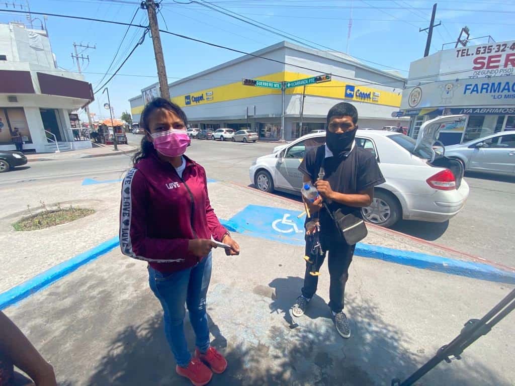 Son de bajos recursos, llegaron a Monclova hace tres meses.