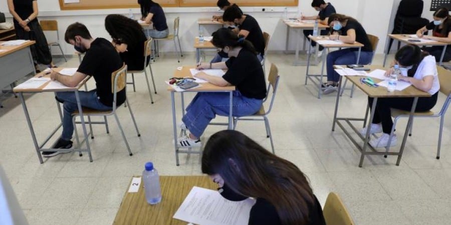 Combatirán deserción escolar con programas de apoyo a estudiantes.