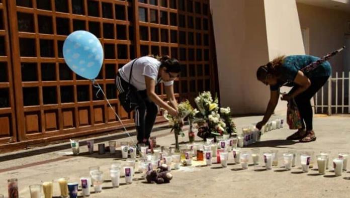 Bebé asesinado en una iglesia fue velado por sus familiares