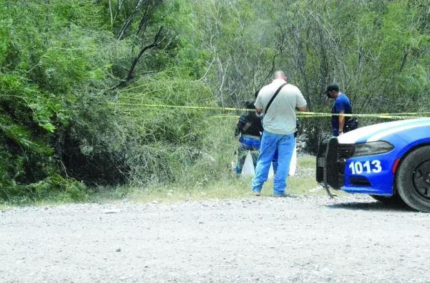 Dejan cuerpo encobijado de un abuelito en terreno baldío de Reynosa