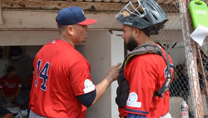 Llegó a 100 victorias el lanzador Luis Castillo