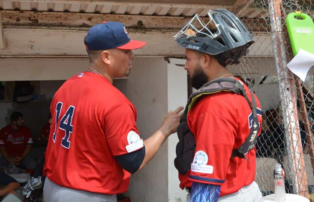 Llegó a 100 victorias el lanzador Luis Castillo