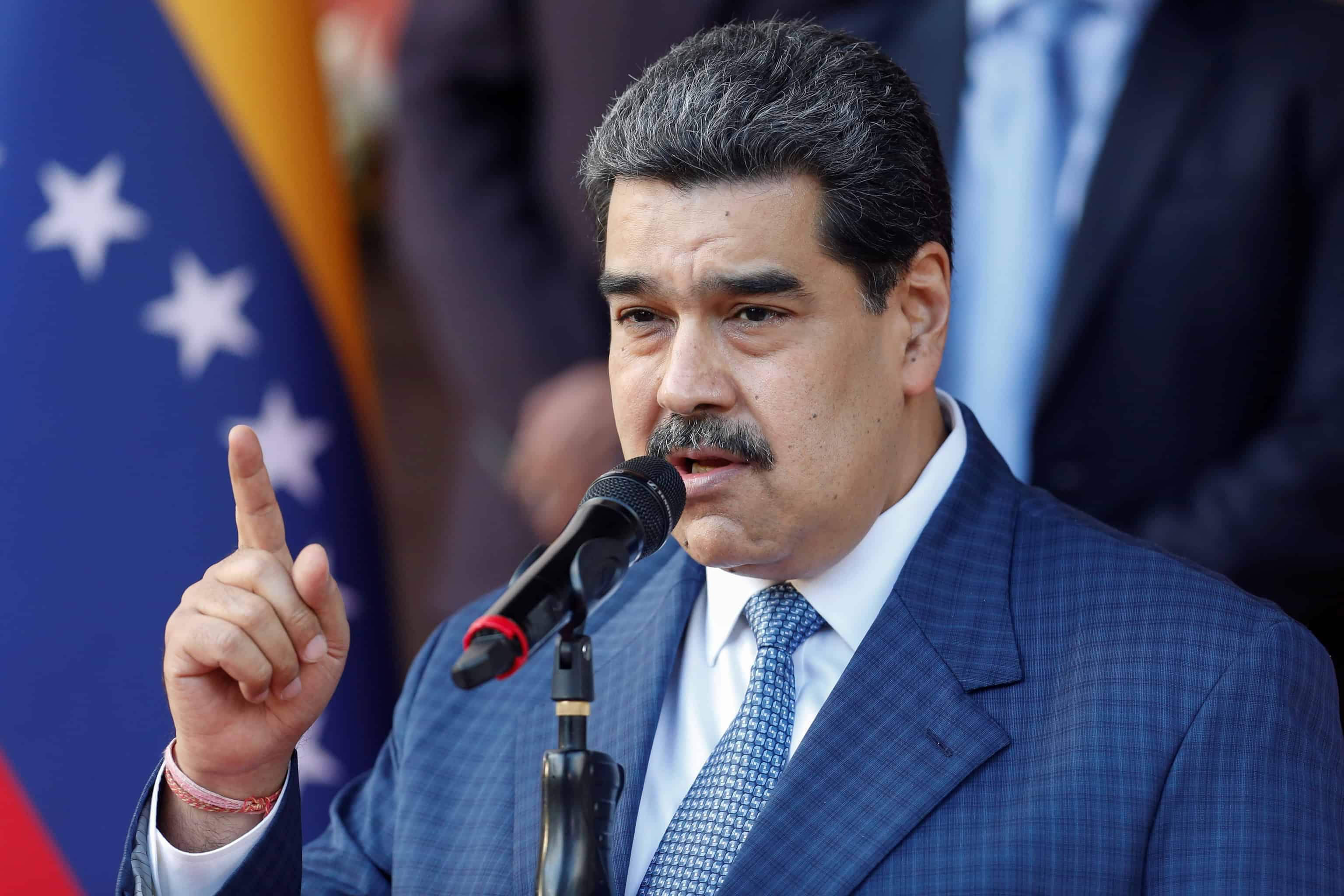 Maduro pide a Rusia como mediador para retomar diálogo con la oposición