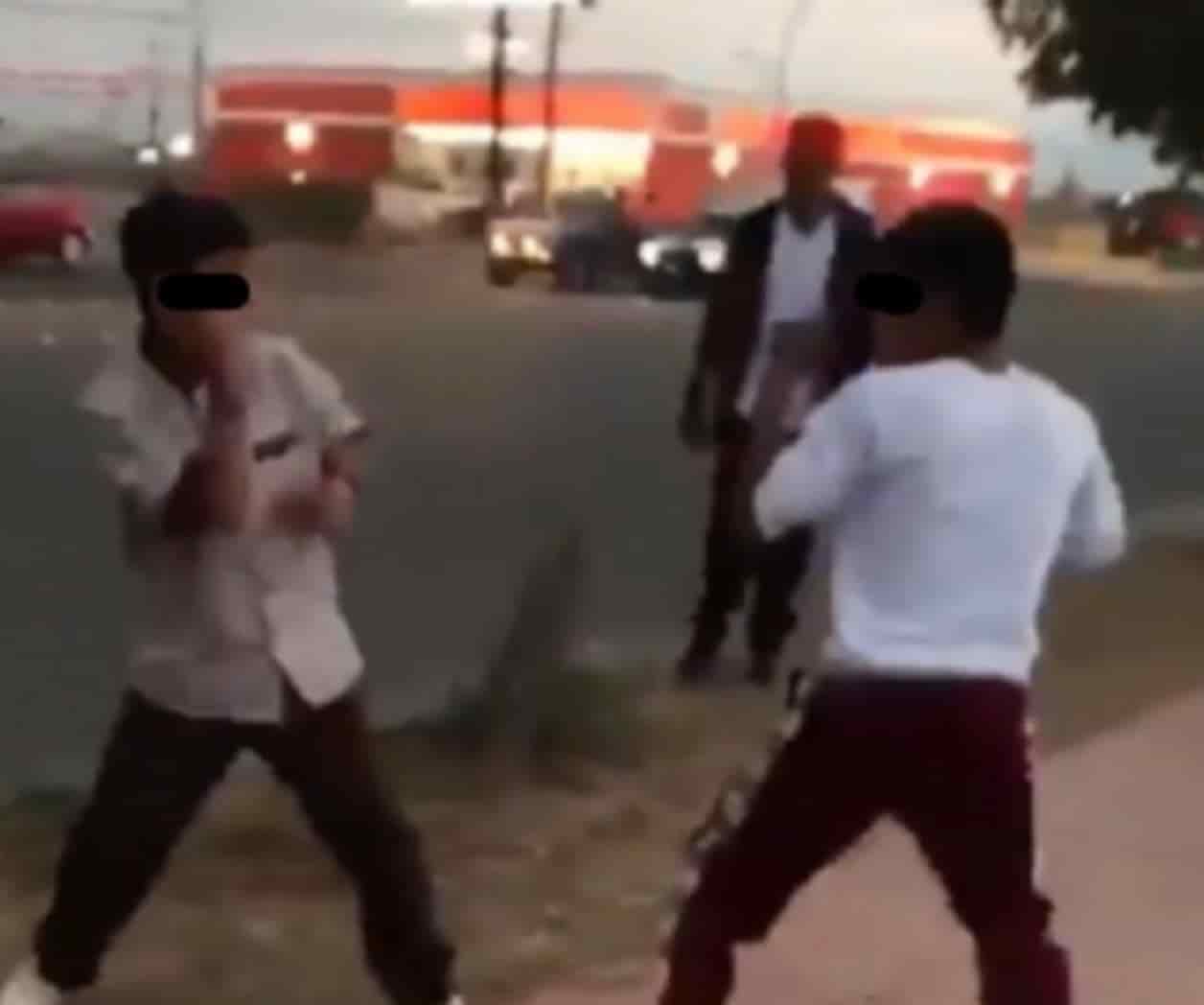 Pelea de estudiantes termina en tragedia; Joven esta en coma