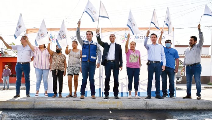 Entrega Alcalde pavimentación