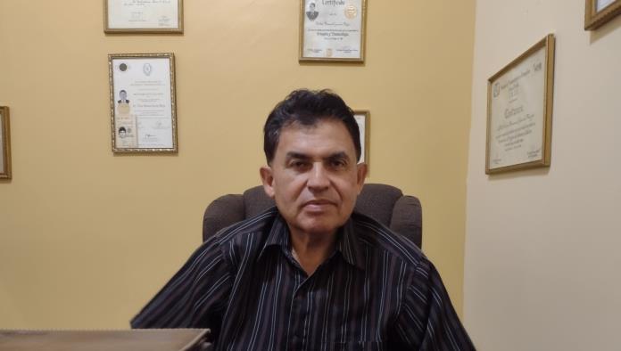 Abren plazas para médicos especialistas; Más de 13 mil