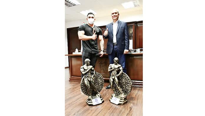El alcalde, Mario Dávila, felicitó a Héctor Mario Menchaca Valdez, por el triunfo absoluto, en la competencia nacional de fisicoculturismo.