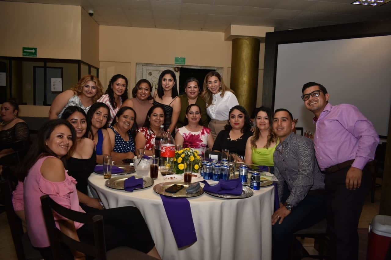 Múzquiz: Festeja Tania a los maestros