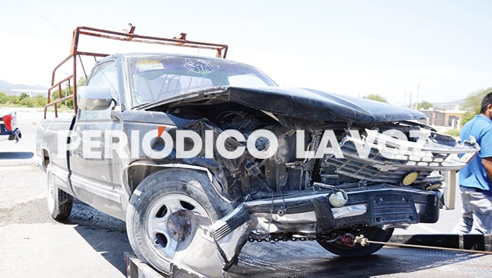 Destrozan su Jetta en la 57