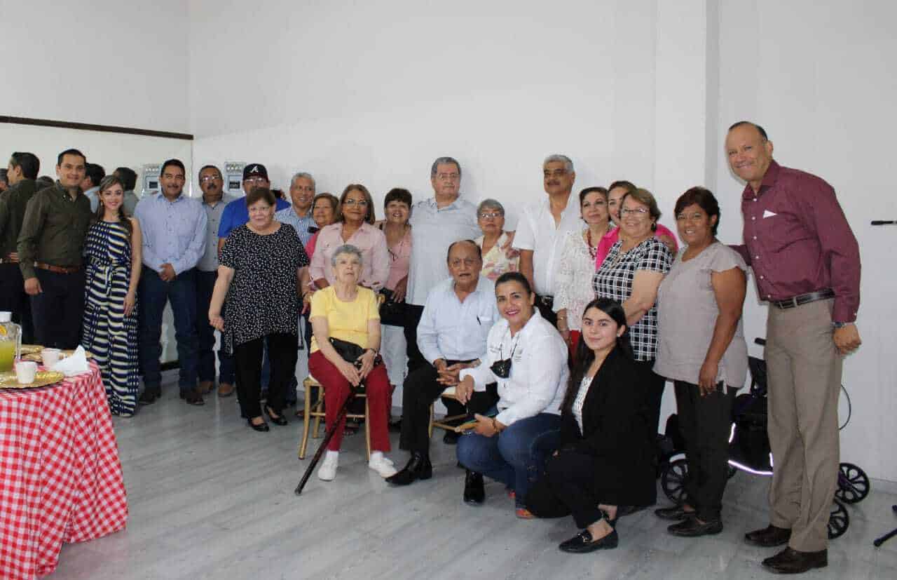 Rinden homenaje a ex gerente de Wrangler