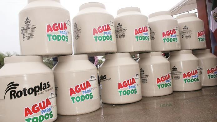 Anuncia Diana Haro venta de tinacos en Sabinas