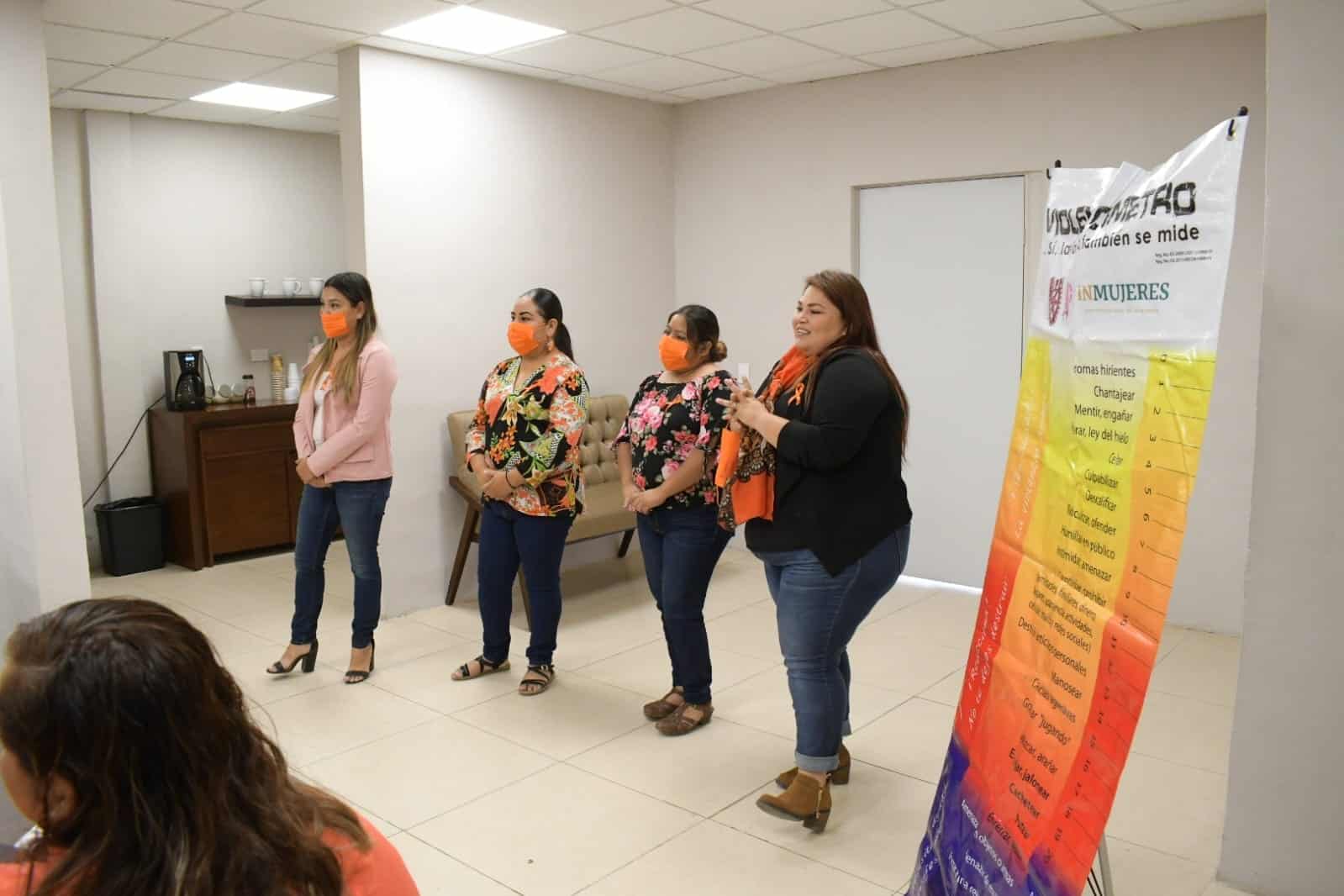 Realizan plática de violencia de género a funcionarios municipales