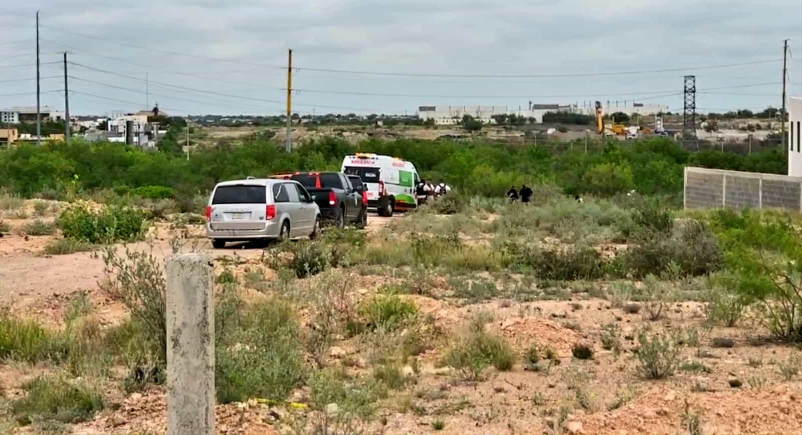 Hallan cadáver en baldío