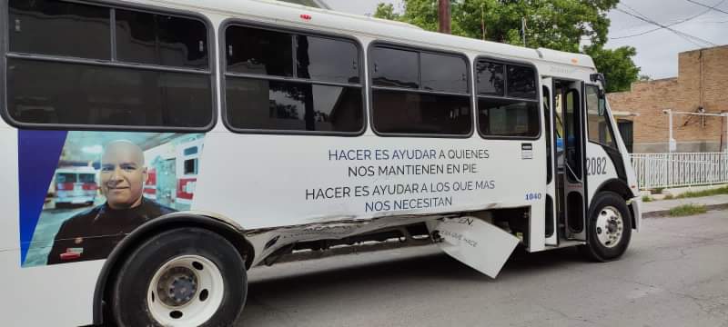 Colisiona camión y pickup