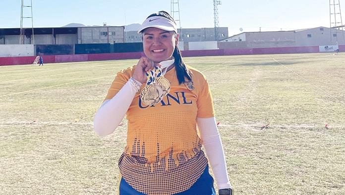 Dafne Quintero campeona en tiro con arco