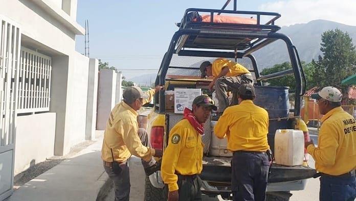 Cuatro Ciénegas: Entrega Beto víveres a los apagafuegos