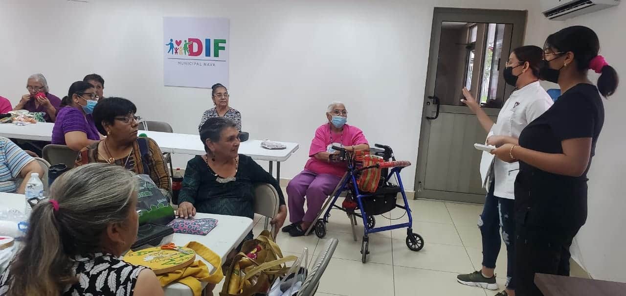 Realiza DIF Nava foro de nutrición para adultos mayores