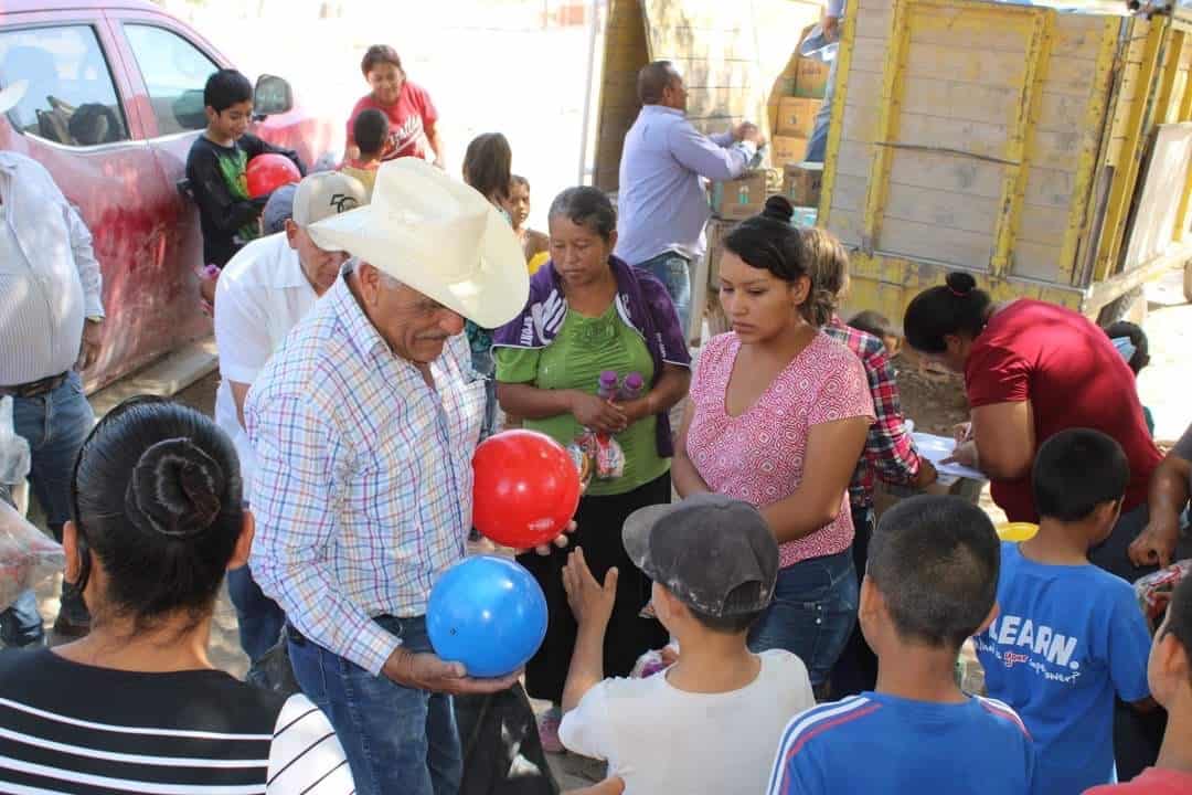 Cuatro Ciénegas: Intensifica Beto visitas a ejidos