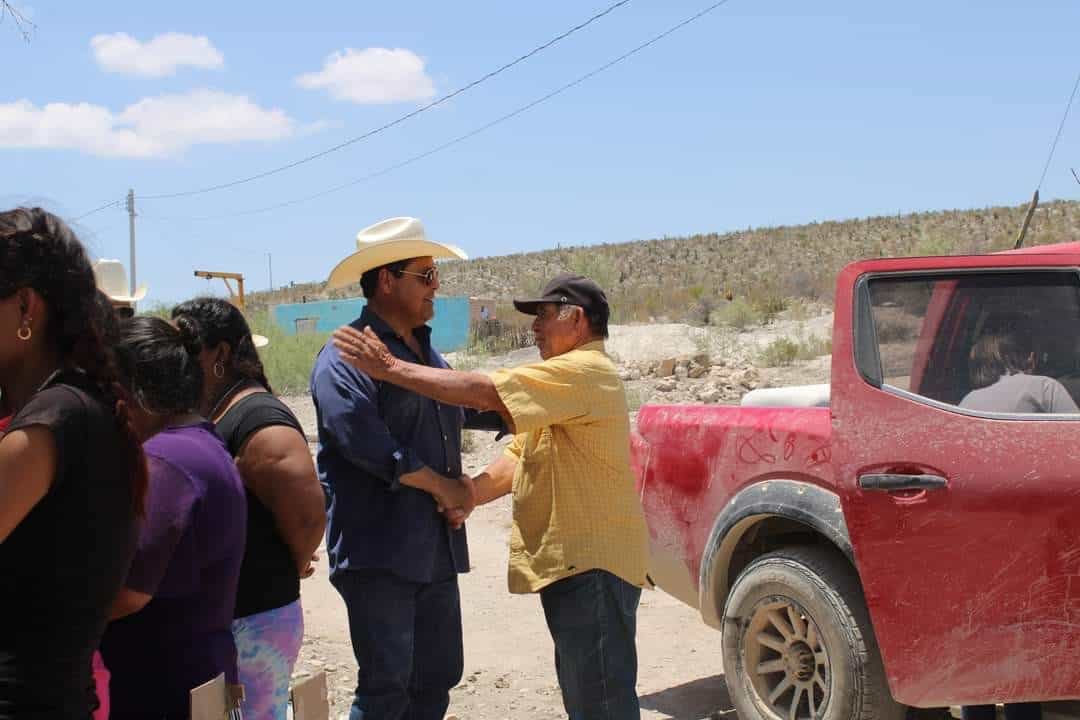 Cuatro Ciénegas: Intensifica Beto visitas a ejidos