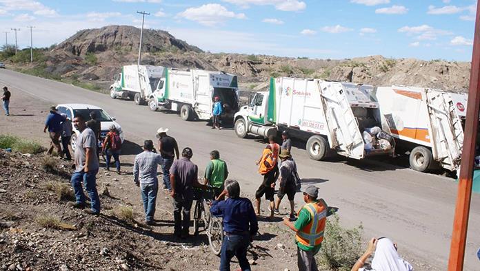 Impiden vecinos el acceso a basurero