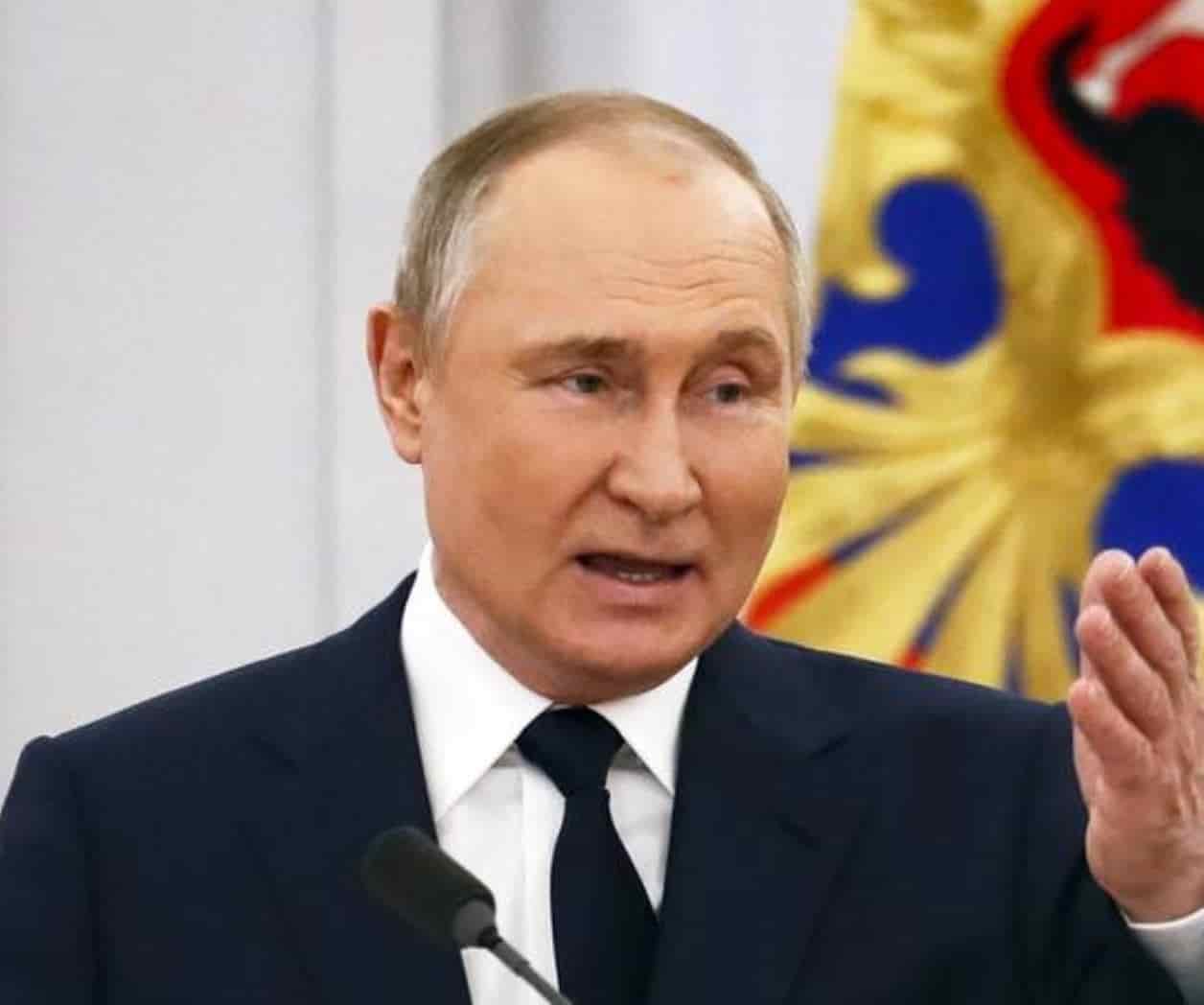 Putin promete no atacar puertos ucranianos para exportar cereales