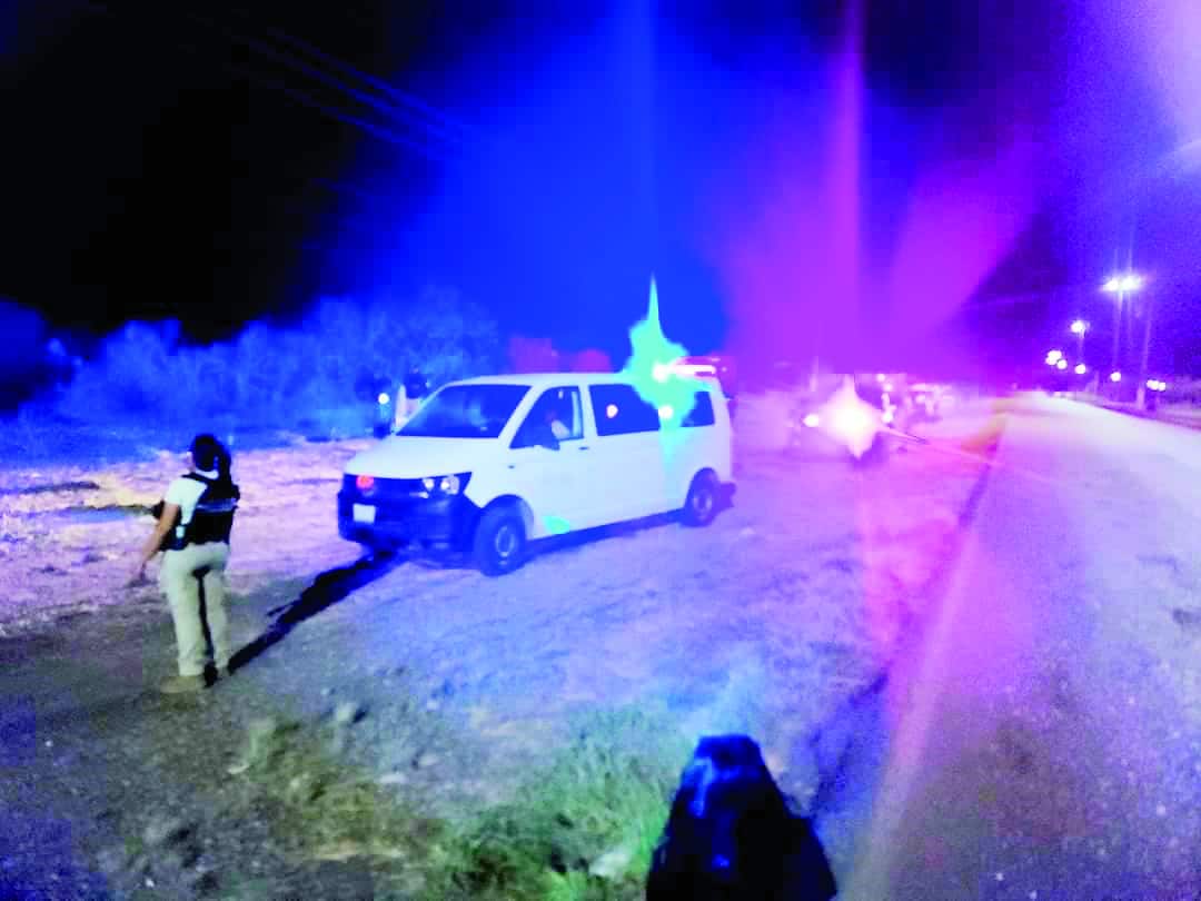 El cuerpo fue trasladado a conocida funeraria de la localidad para realizarle la necropsia de ley.