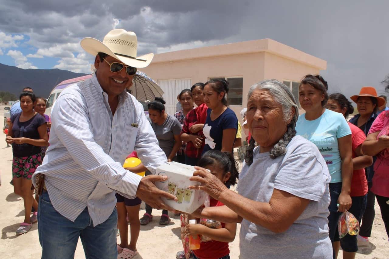 Cuatro Ciénegas: Visita Beto dos ejidos