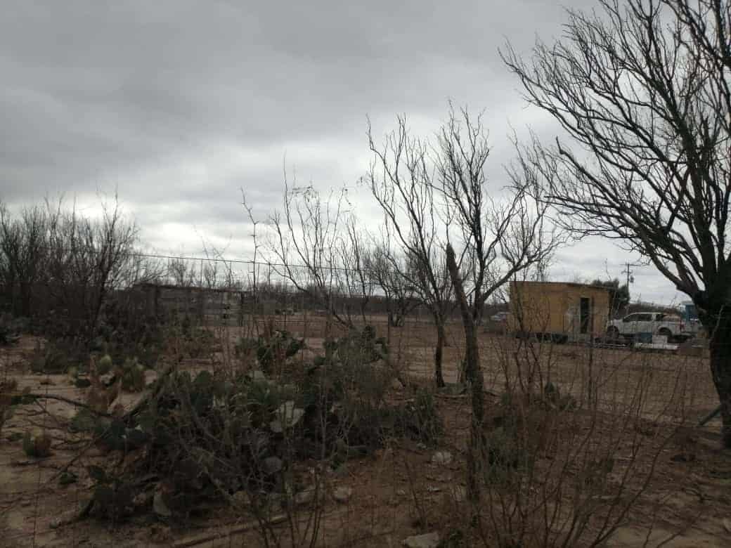 Campesinos esperan un milagro para salvar sus tierras.