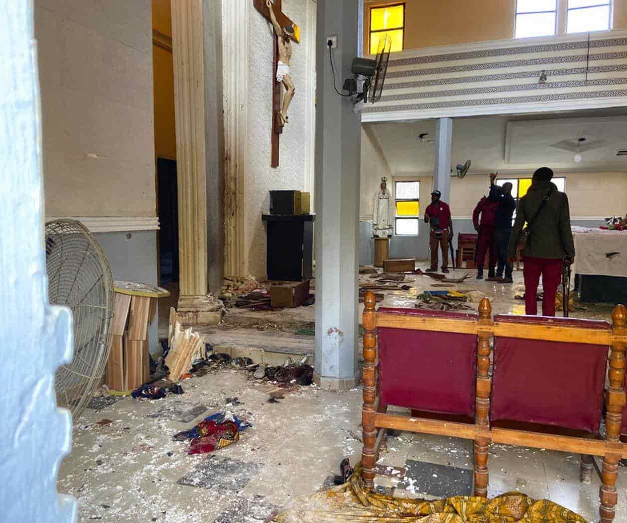 Horror en Nigeria; Hombres armados asesinaron a 50 personas en un iglesia